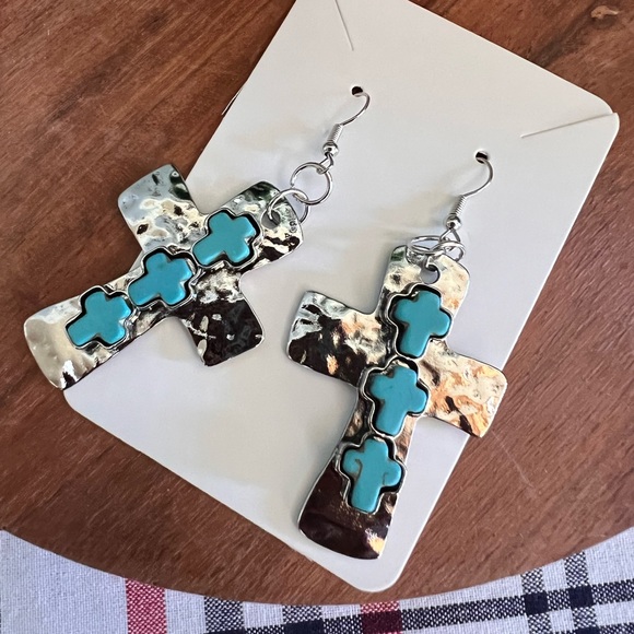 2/15$ Western cross dangle earrings - Picture 3 of 3